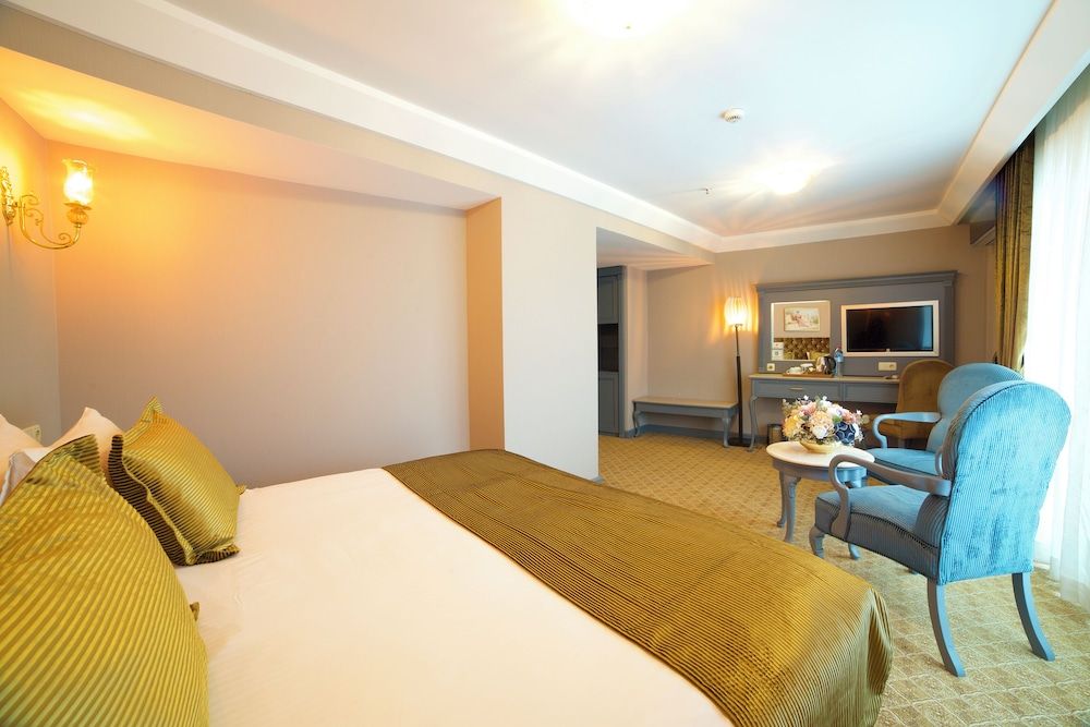 undefined Hotel Mosaic 7