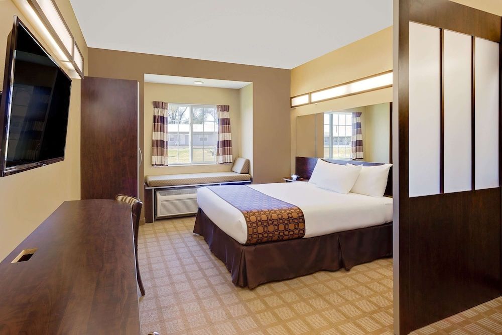 Studio Suite, 1 Queen Bed, Non Smoking