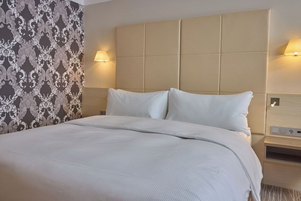 Deluxe Room, 1 King Bed