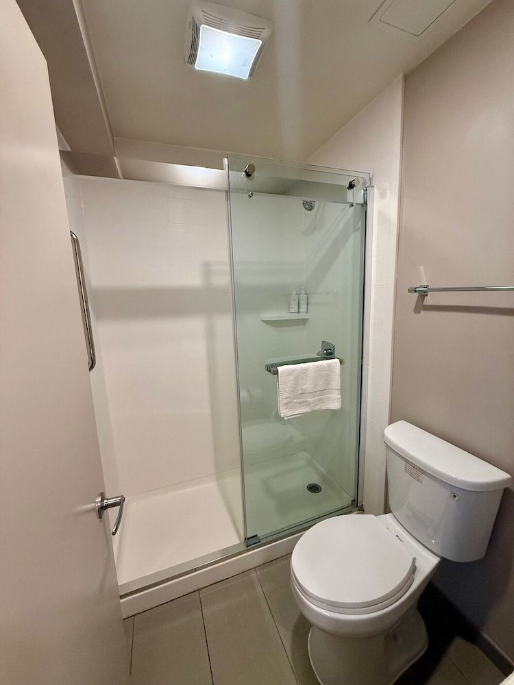 Heritage Inn San Diego Standard Room, 1 Queen Bed 5