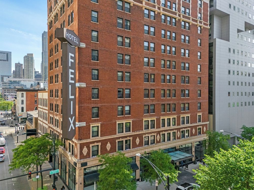 undefined Hotel Felix River North/Magnificent Mile 6