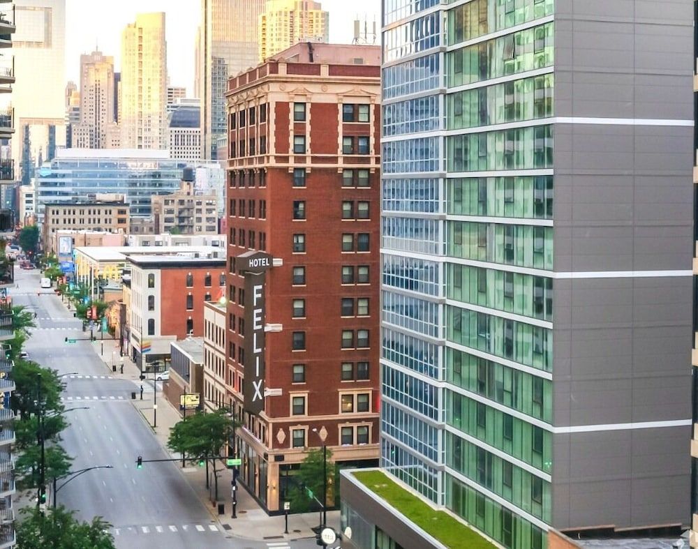 undefined Hotel Felix River North/Magnificent Mile 9