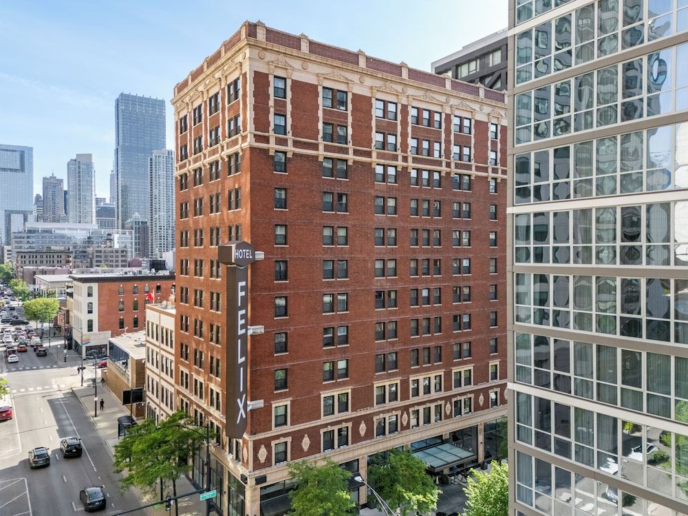 undefined Hotel Felix River North/Magnificent Mile 9