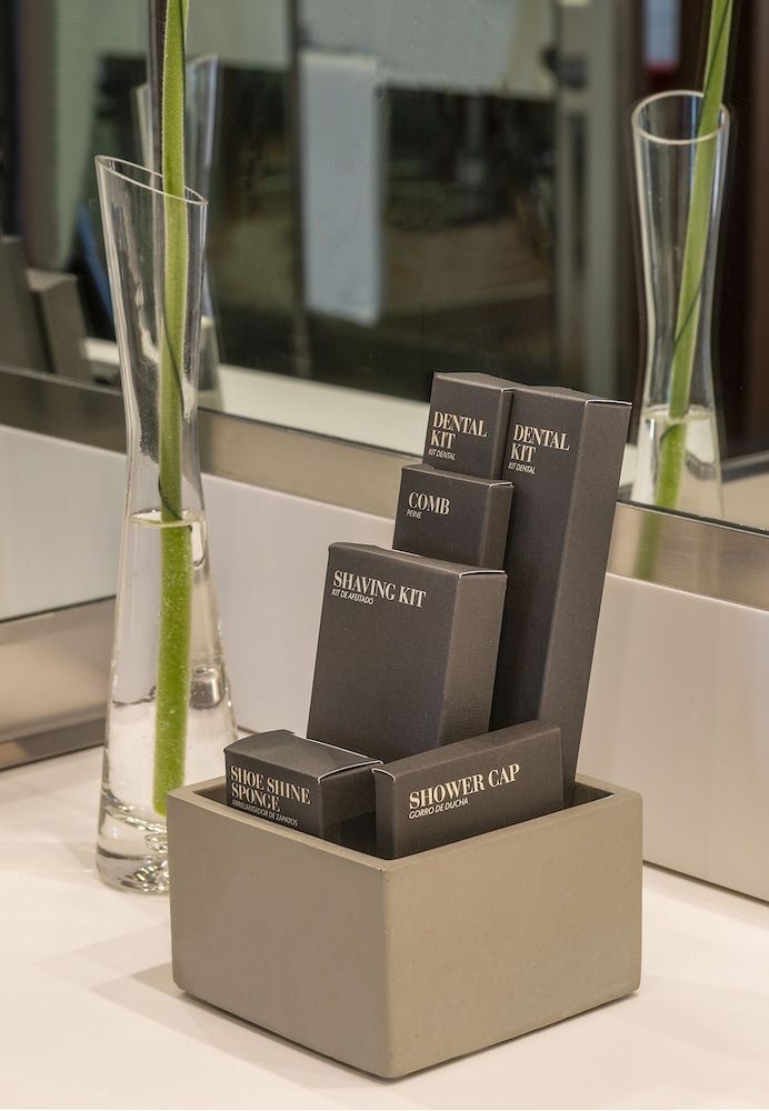 H10 Roma Città Standard Double or Twin Room 14