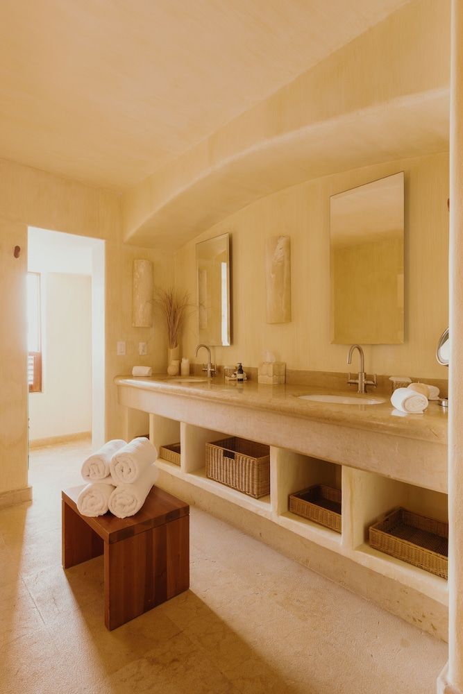 Cala de Mar Resort & Spa Ixtapa Family Adjoining Suites 7