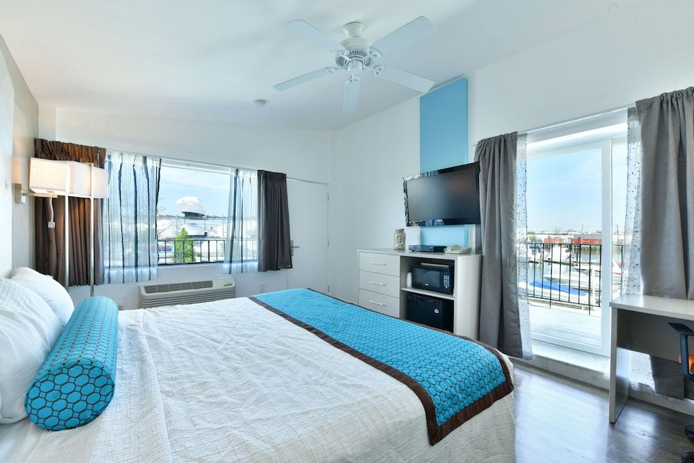 Superior Room, 1 King Bed, Sea View
