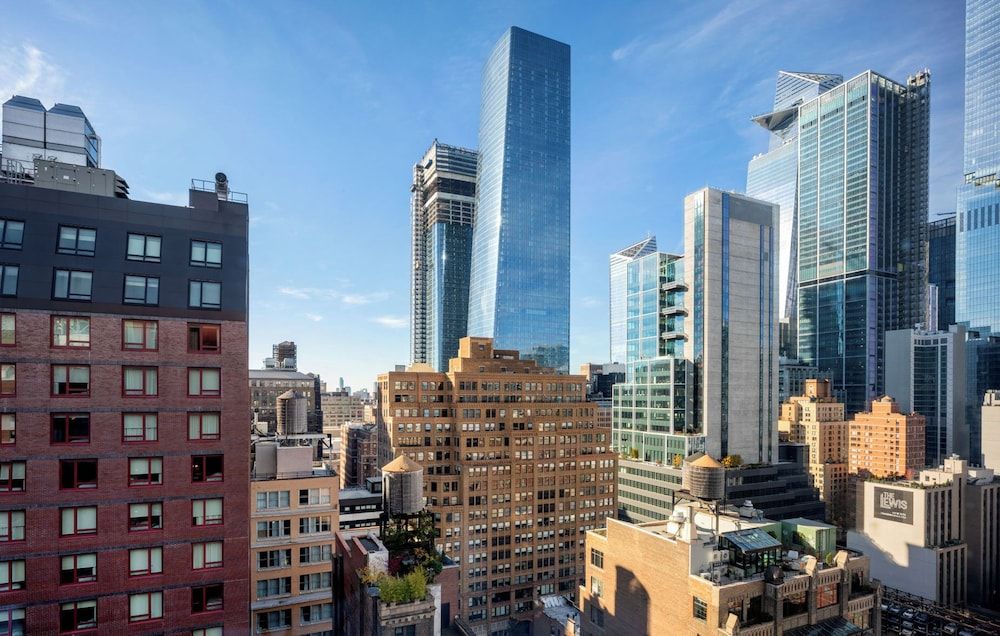 voco Times Square South New York by IHG Premium Room, 1 Double Bed, City View 9