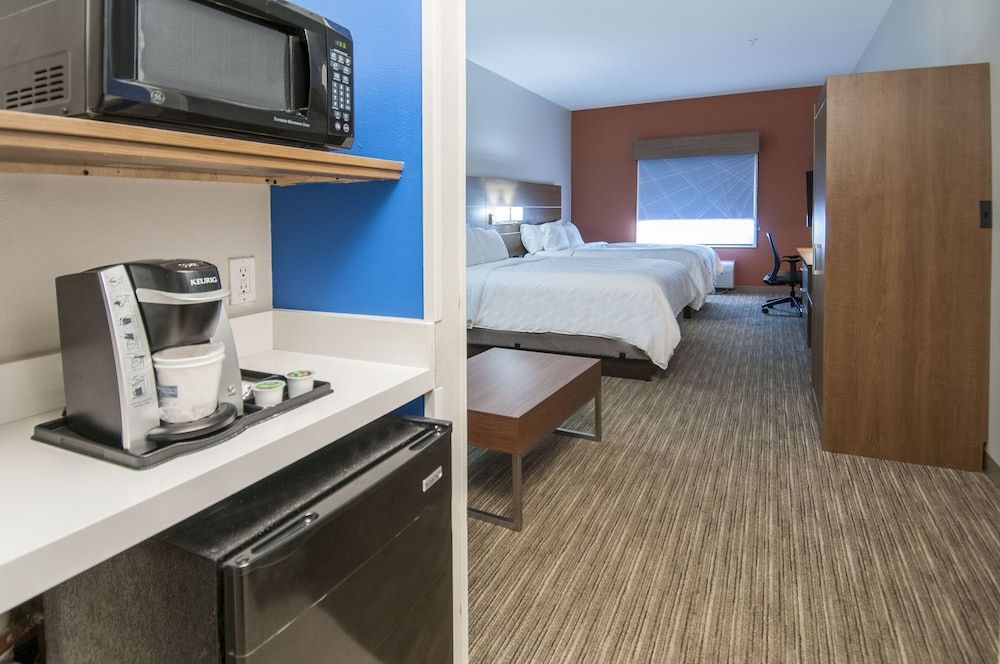 Suite, 1 King Bed with Sofa bed
