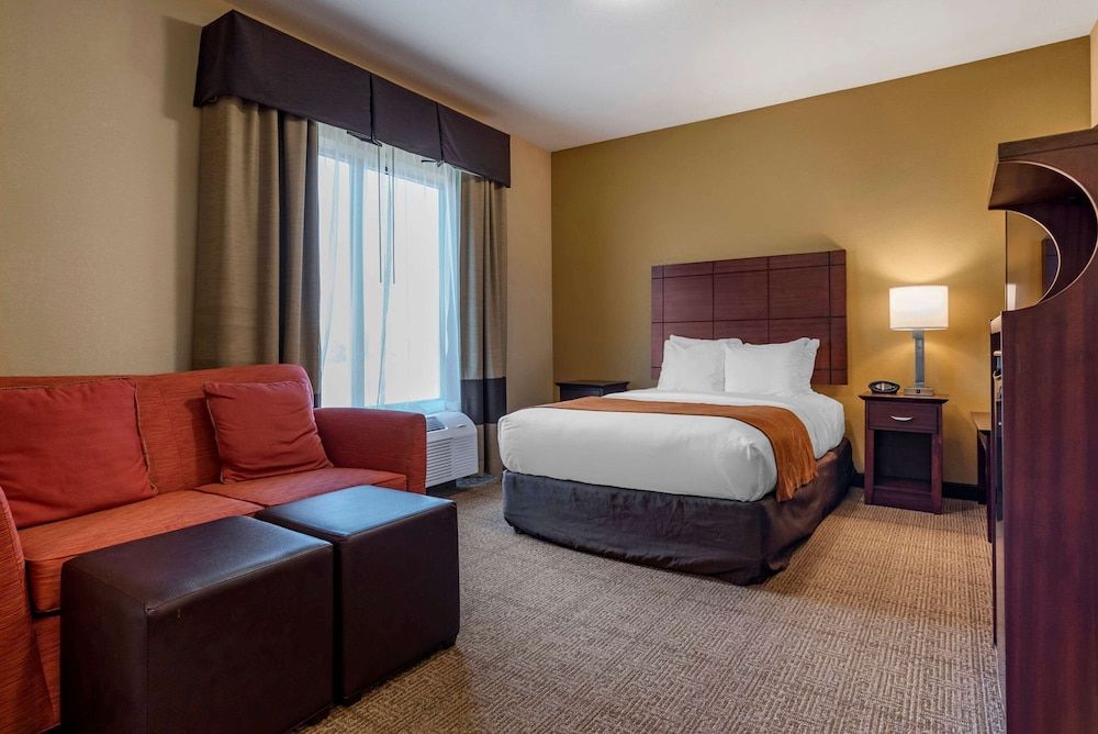 Comfort Suites Airport South Suite, 2 Double Beds, Accessible, Non Smoking 3