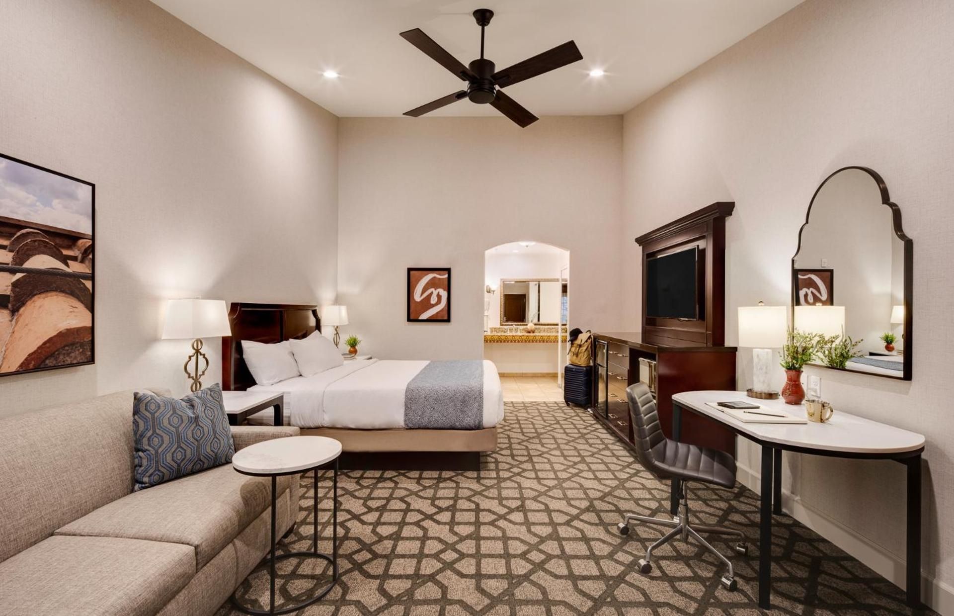 Ayres Hotel Redlands  King Studio Suite-Interior View