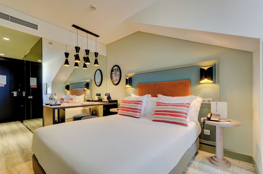 undefined Hotel Vincci Baixa 8