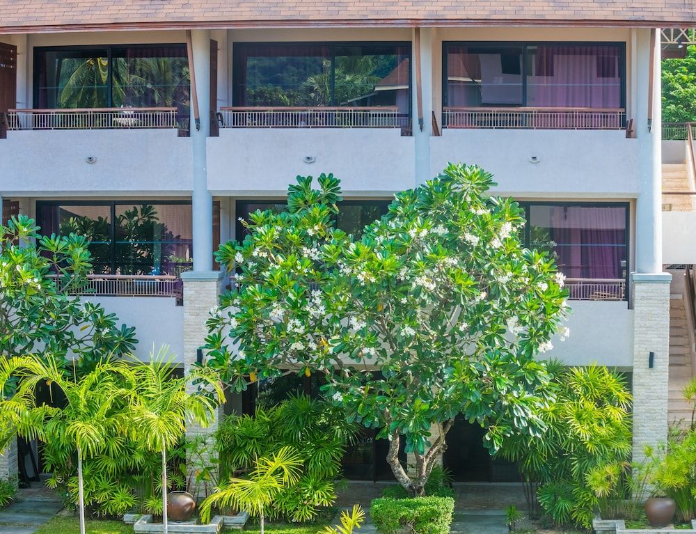 undefined Weekender Resort 4