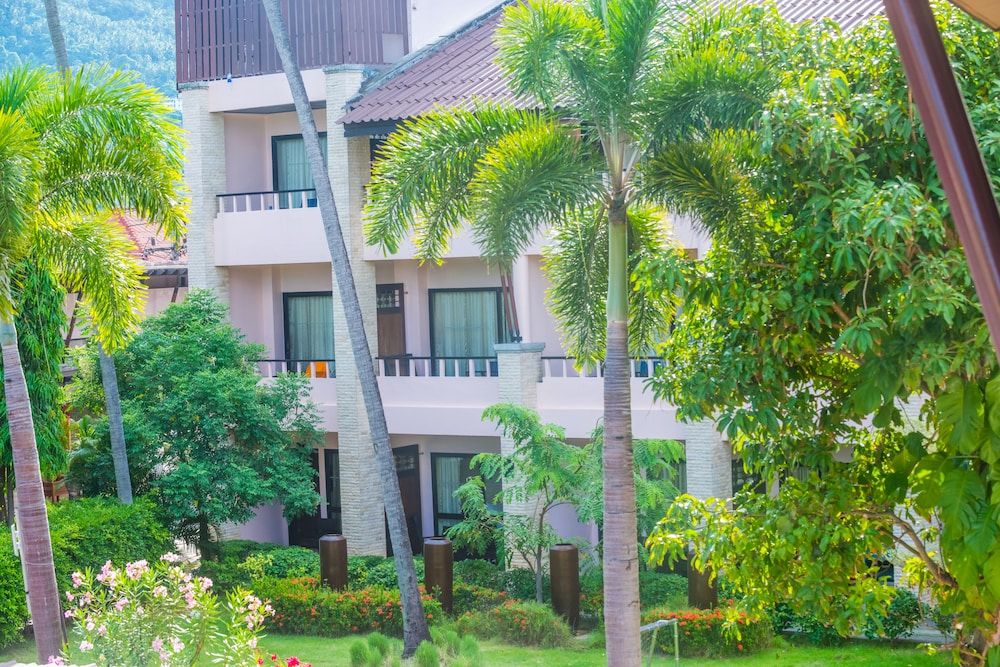 undefined Weekender Resort 9