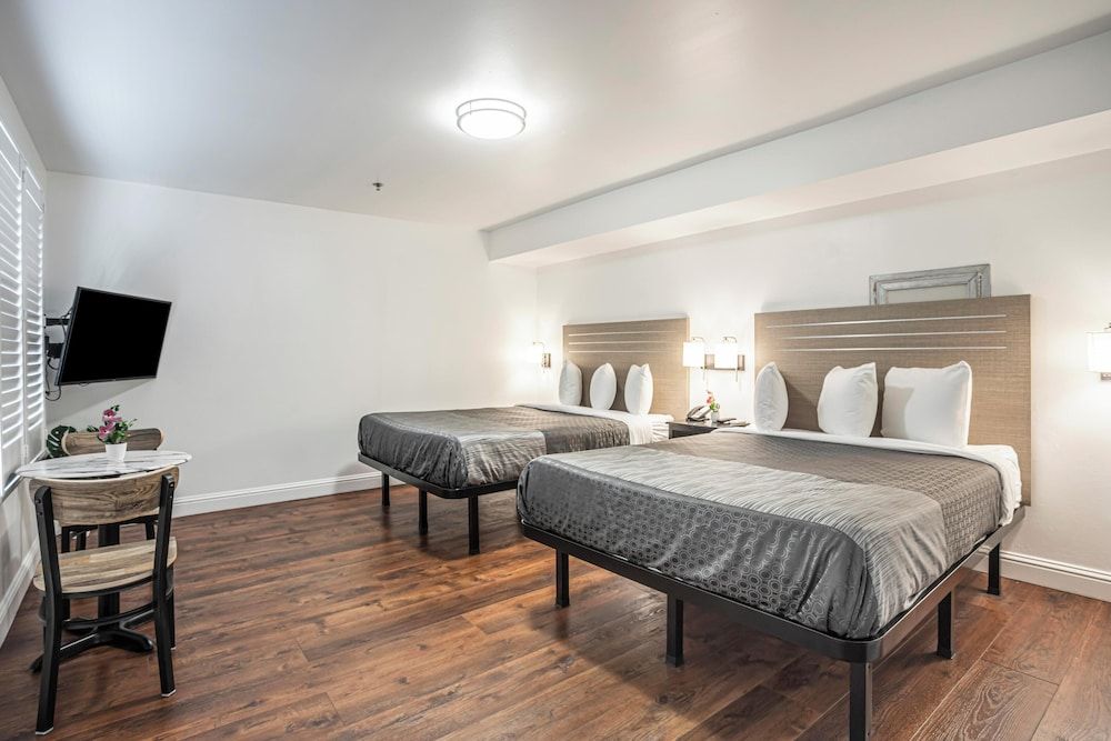 Deluxe Room, 2 Queen Beds