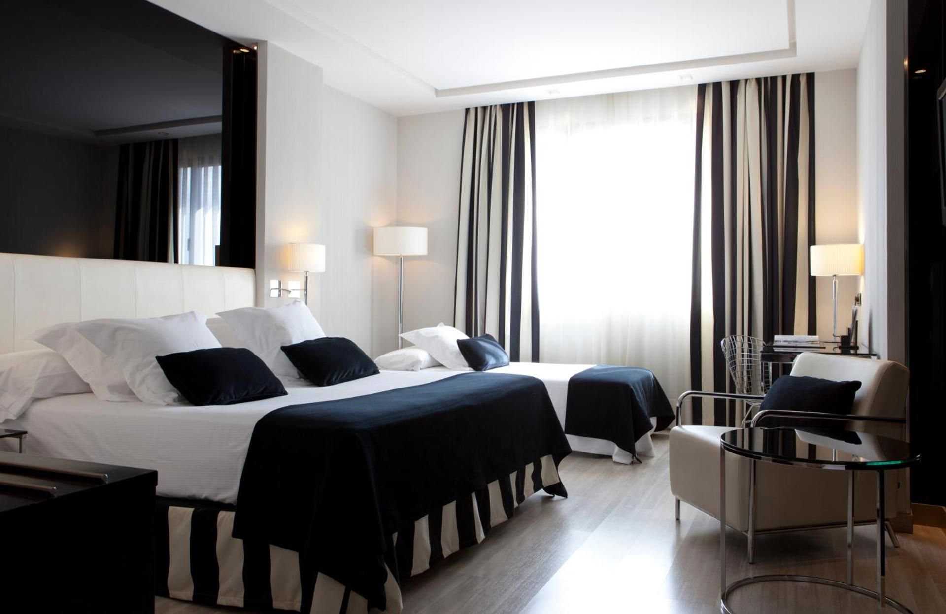 undefined Hotel Maydrit Airport 8