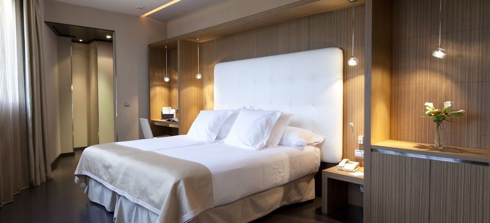 undefined Hotel Maydrit Airport 10