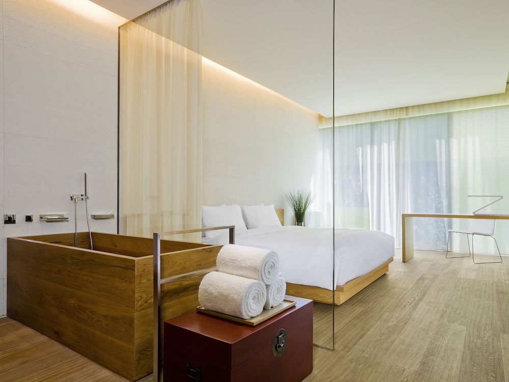 The Opposite House Studio 45 King 5