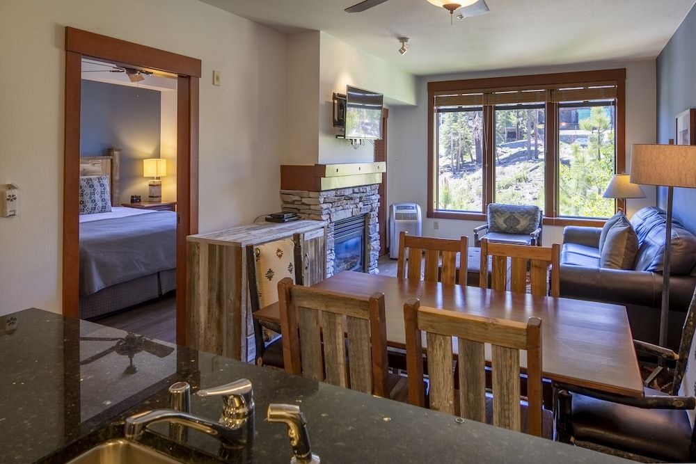 The Village Lodge Condo, 1 Bedroom (One Bedroom Condominium) 2