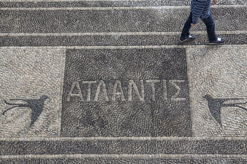 undefined Atlantis Hotel 3
