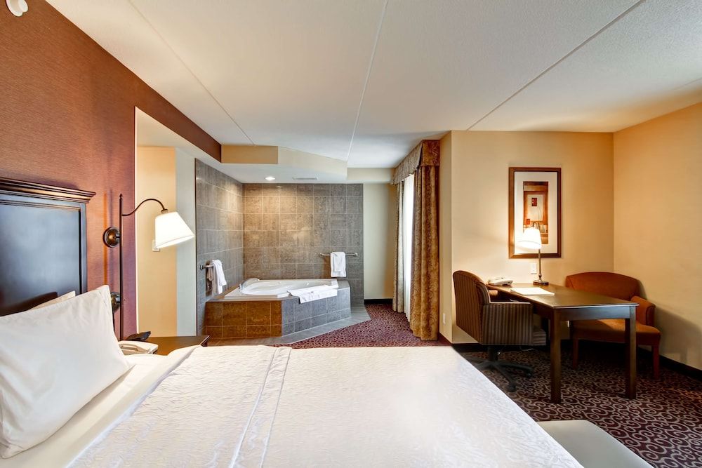 One king deluxe room non smoking