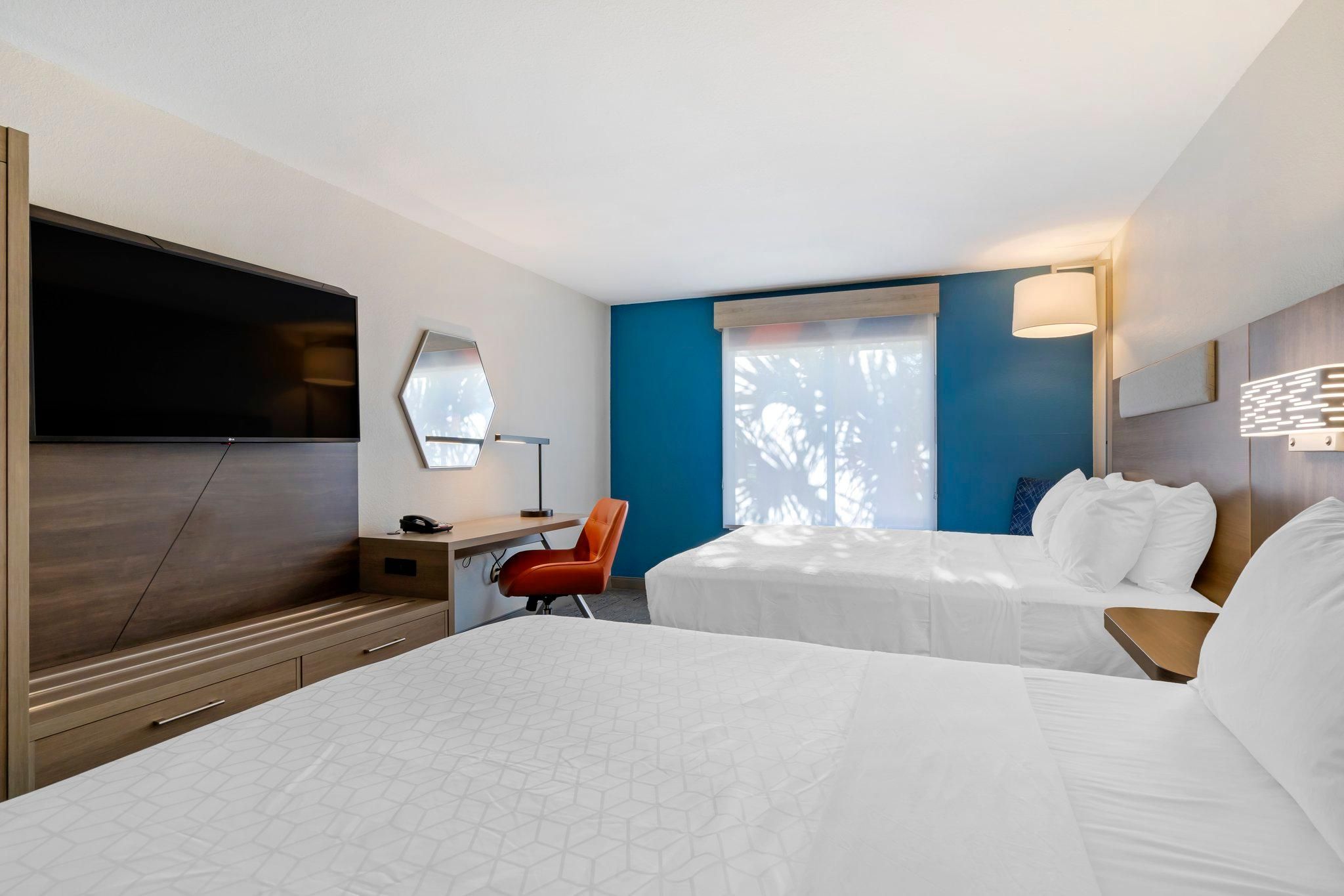 2 Queen Beds Standard Pet Friendly