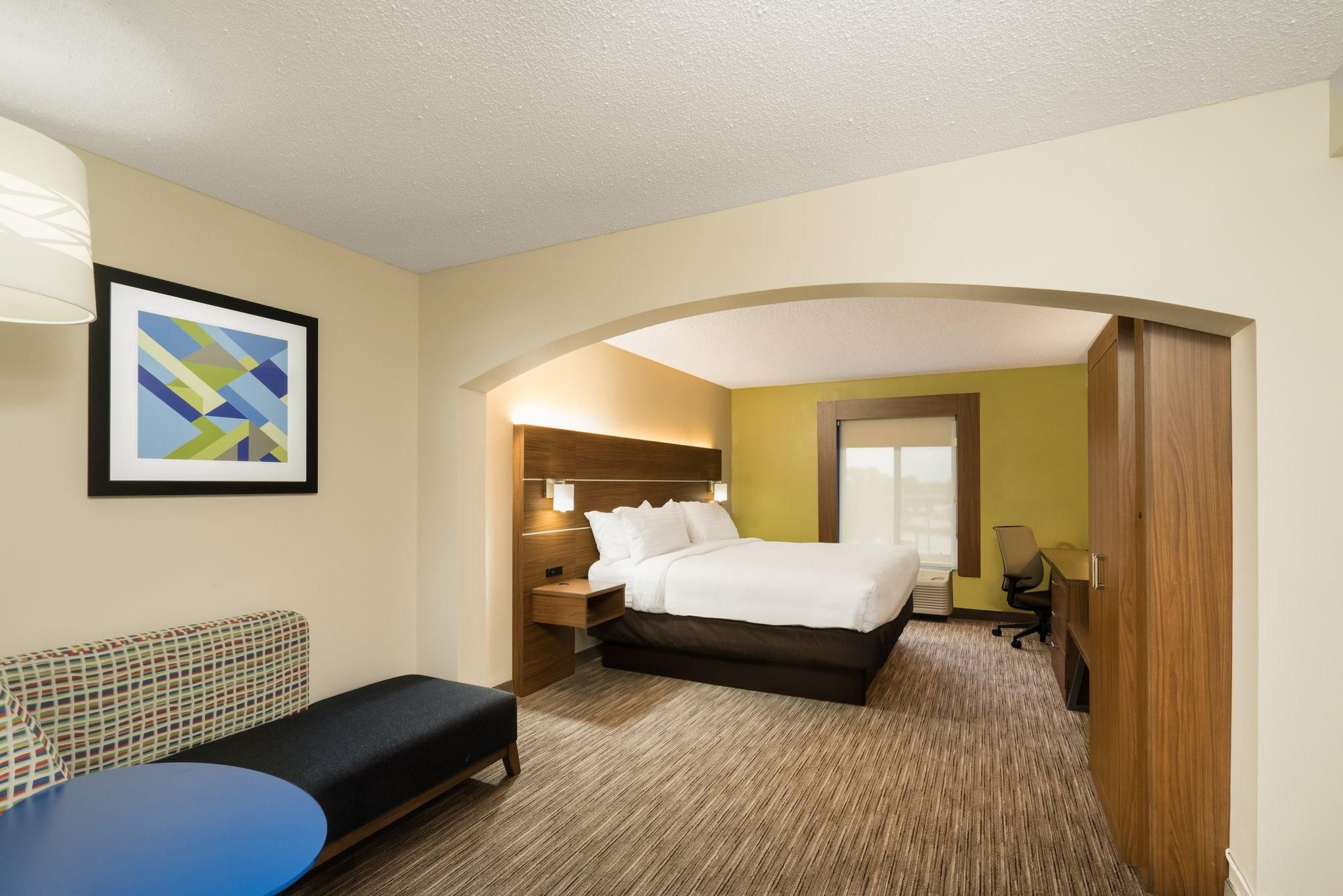 1 King Bed Standard
