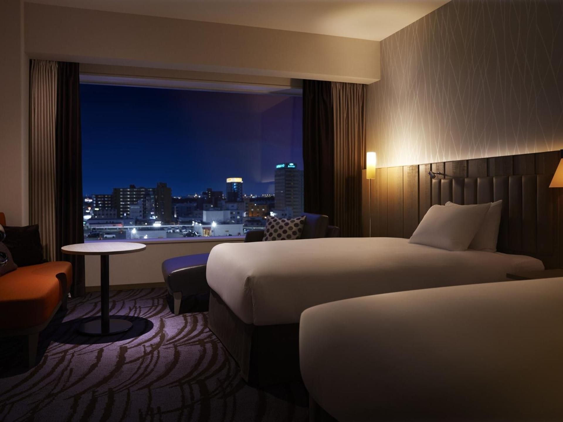 2 Single Premium Up To 3 Guests