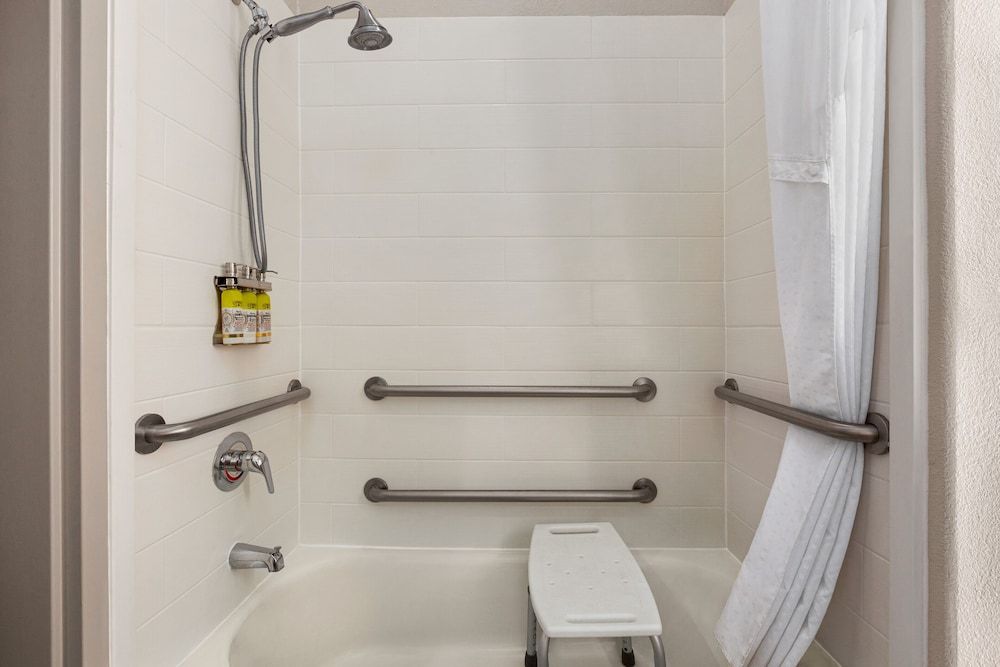 Suite, 2 Queen Beds, Accessible (Communication, Accessible Tub)