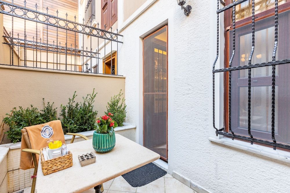 Best Point Hotel Double Room with Private Hammam & Garden-Ground Floor 20m2 5