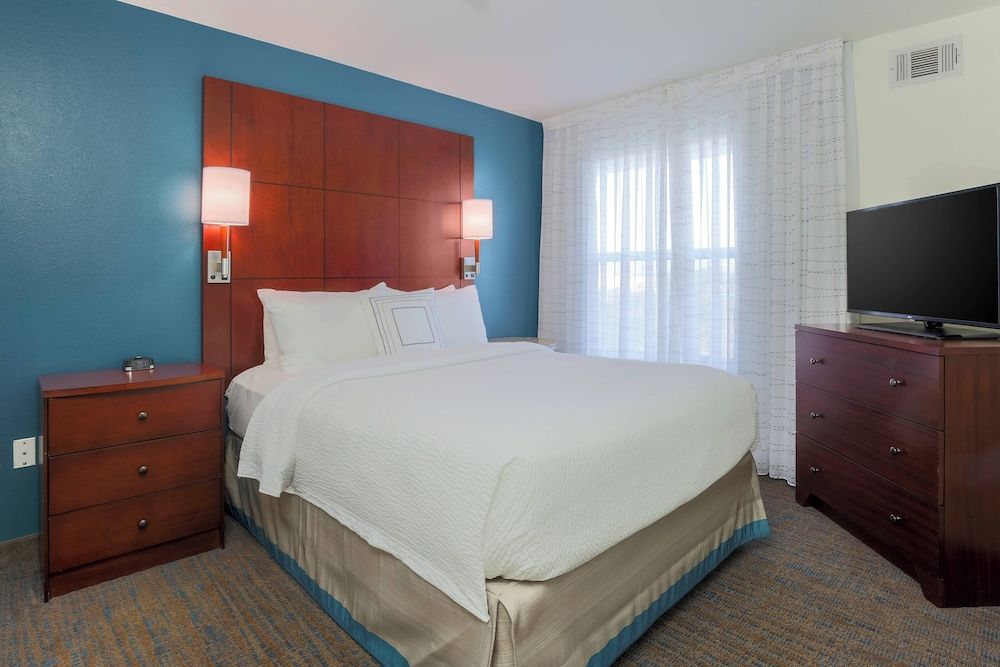 Suite, 1 Bedroom (Hearing Accessible)