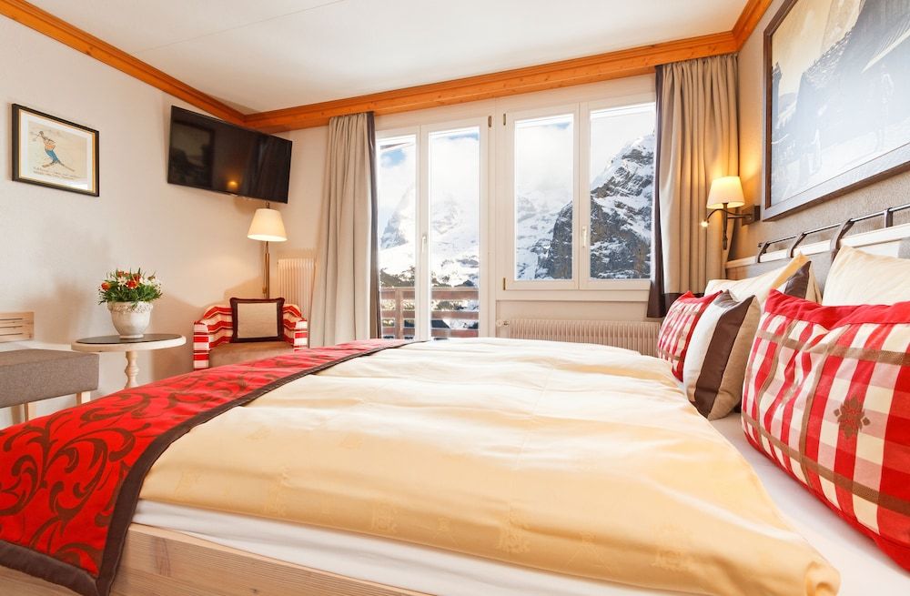 Eiger Mürren Swiss Quality Hotel Double room with Eiger mountain view 6