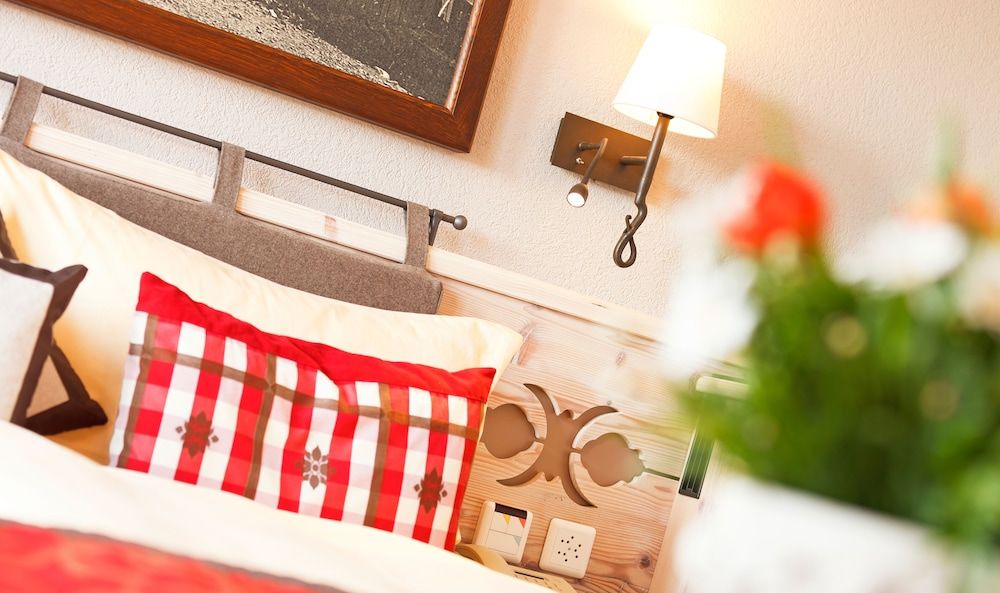 Eiger Mürren Swiss Quality Hotel Double room with Eiger mountain view 10