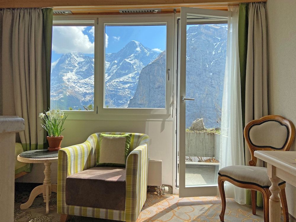 Eiger Mürren Swiss Quality Hotel Single room with Eiger mountain view 5