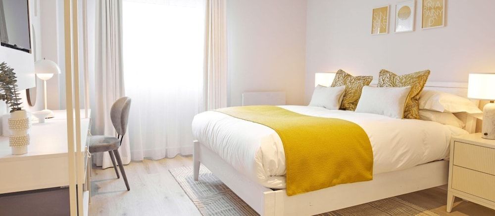 St Moritz Hotel Standard Double Room 5