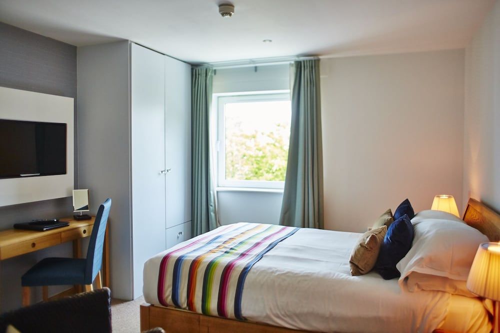 St Moritz Hotel Standard Double Room 3