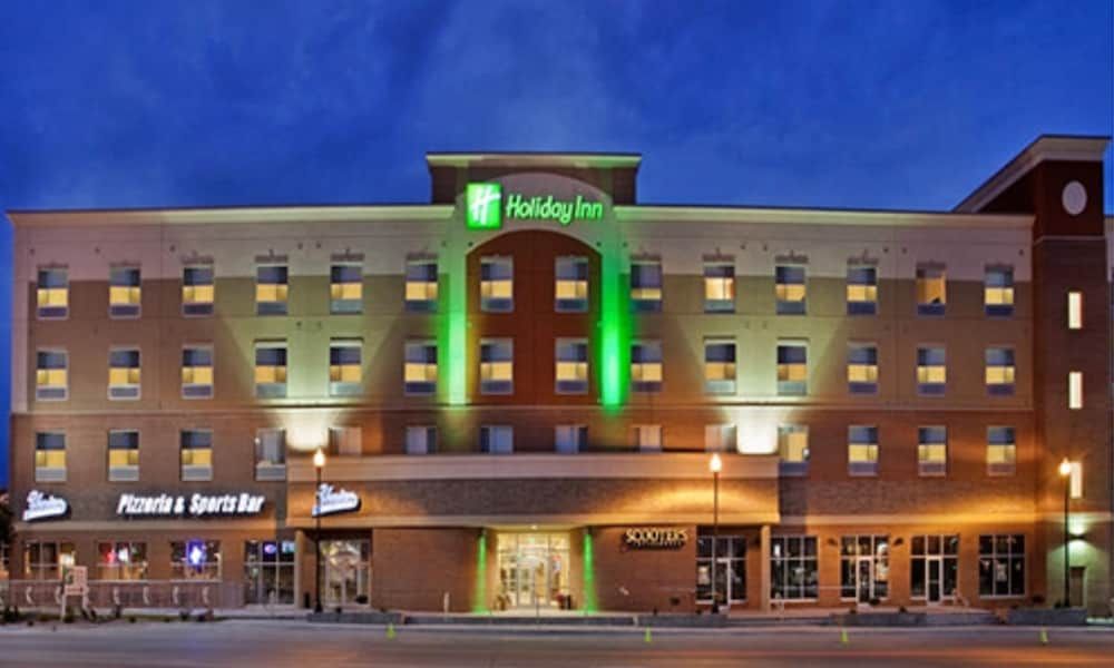 undefined Holiday Inn Omaha Downtown - Waterpark by IHG 5