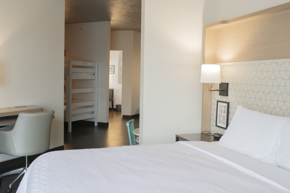 Suite, Multiple Beds
