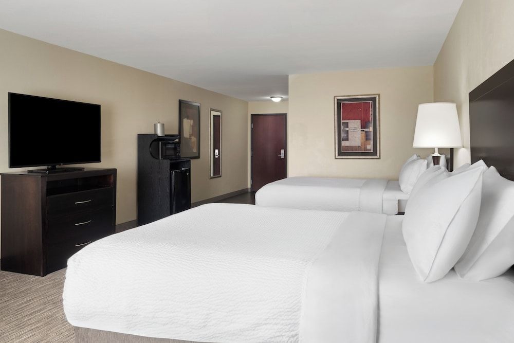 Standard Room, 2 Queen Beds, Microwave