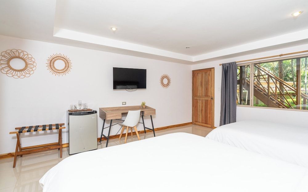 Hotel Arco Iris Deluxe Room 8