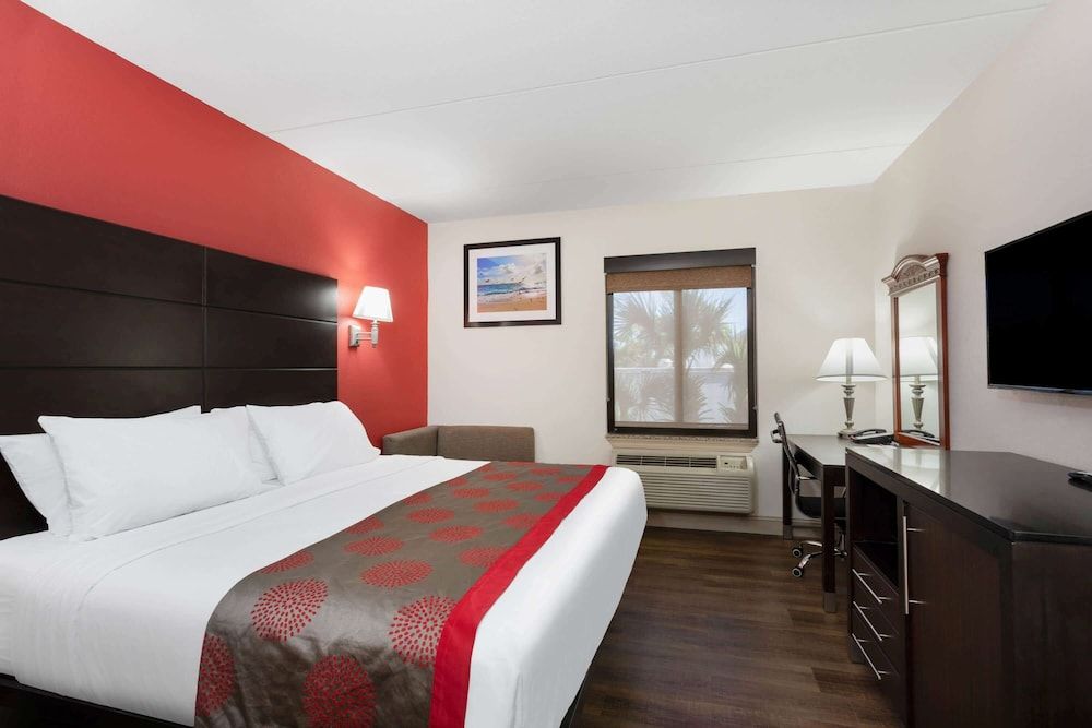 Room, 1 King Bed, Accessible
