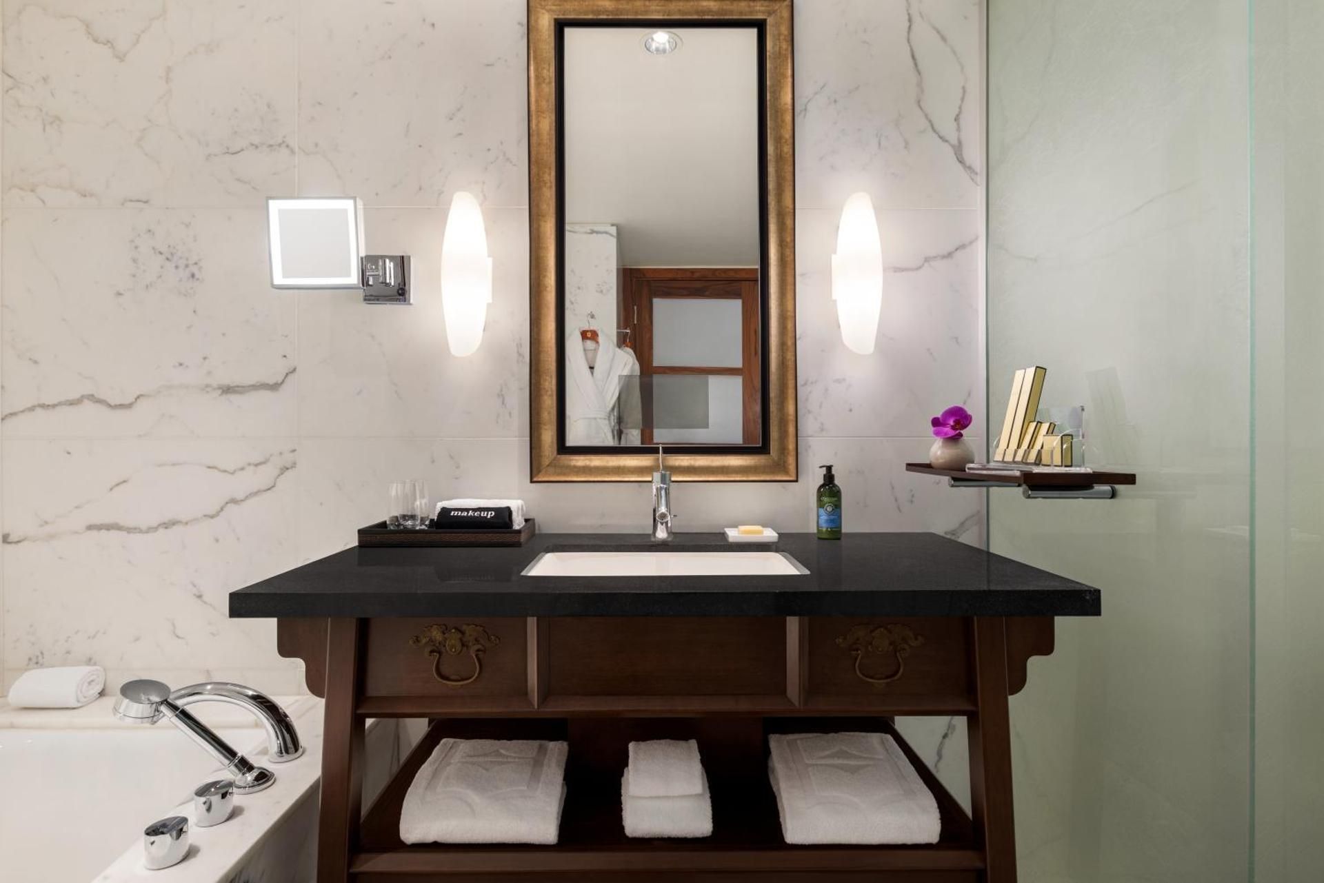 Hyatt Vancouver Downtown Alberni 2 Double Beds 2