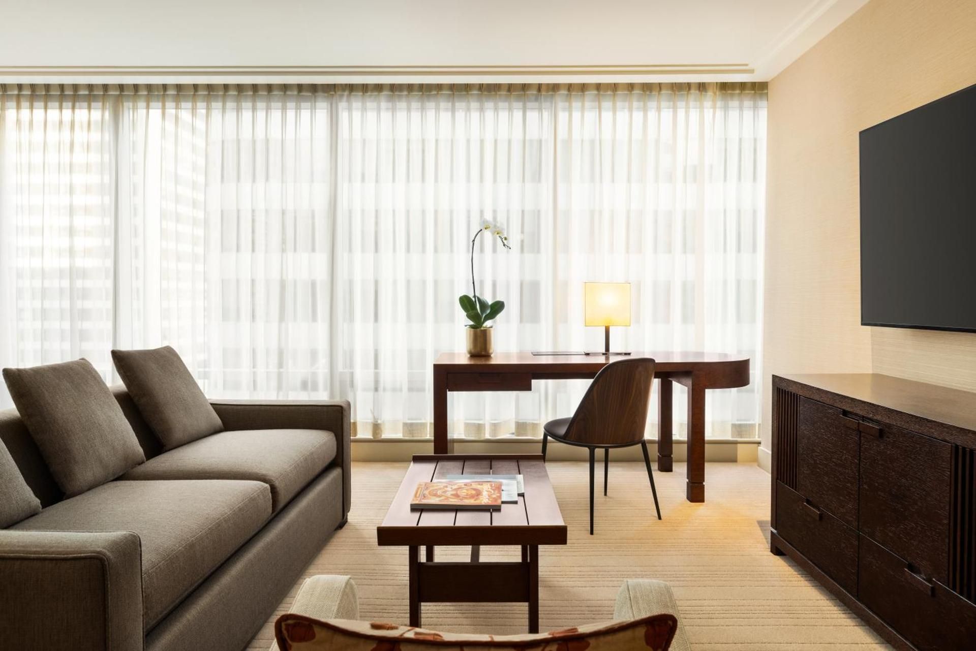 undefined Hyatt Vancouver Downtown Alberni 6