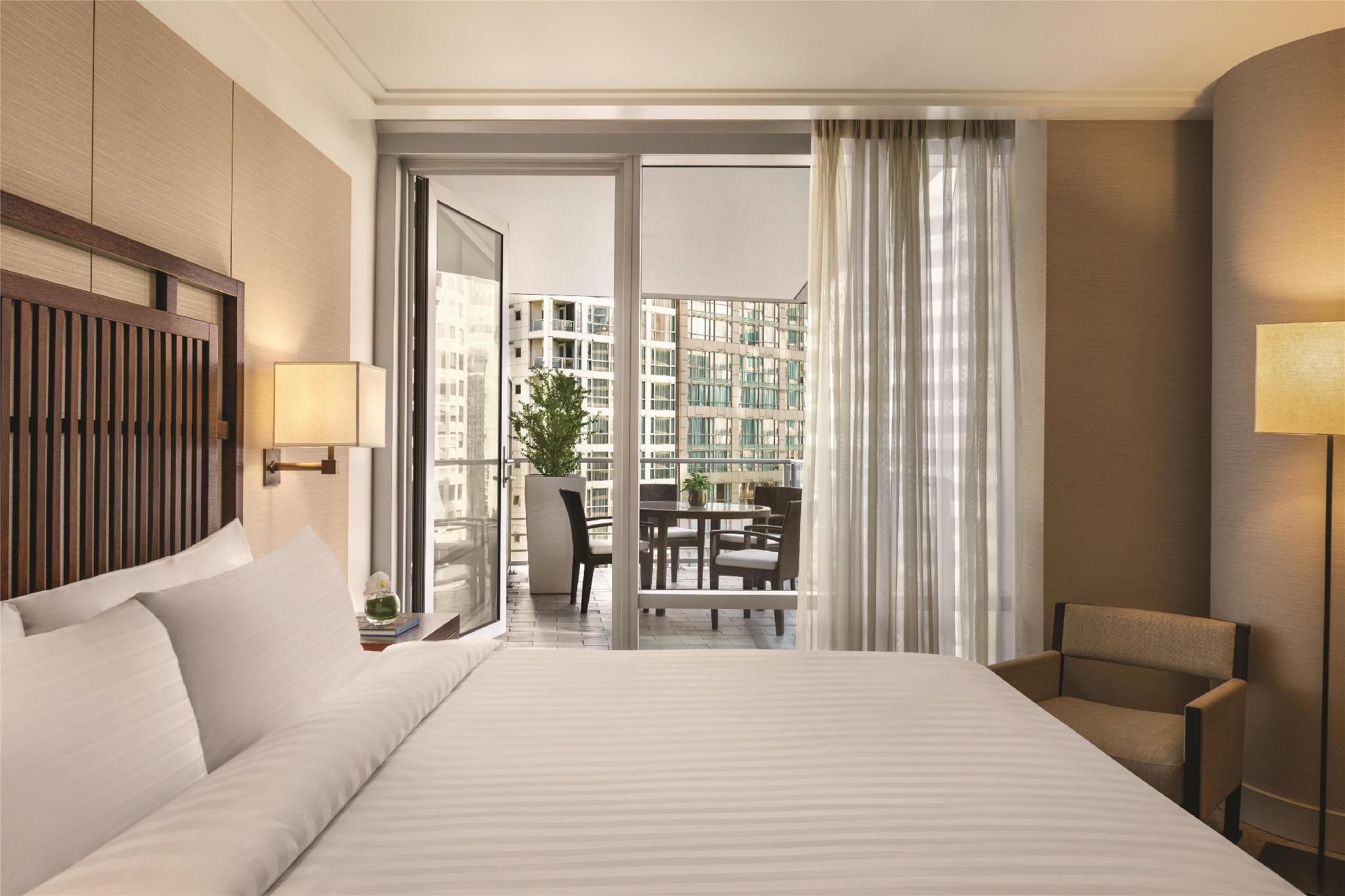 1 Bedroom Deluxe Suite With Balcony