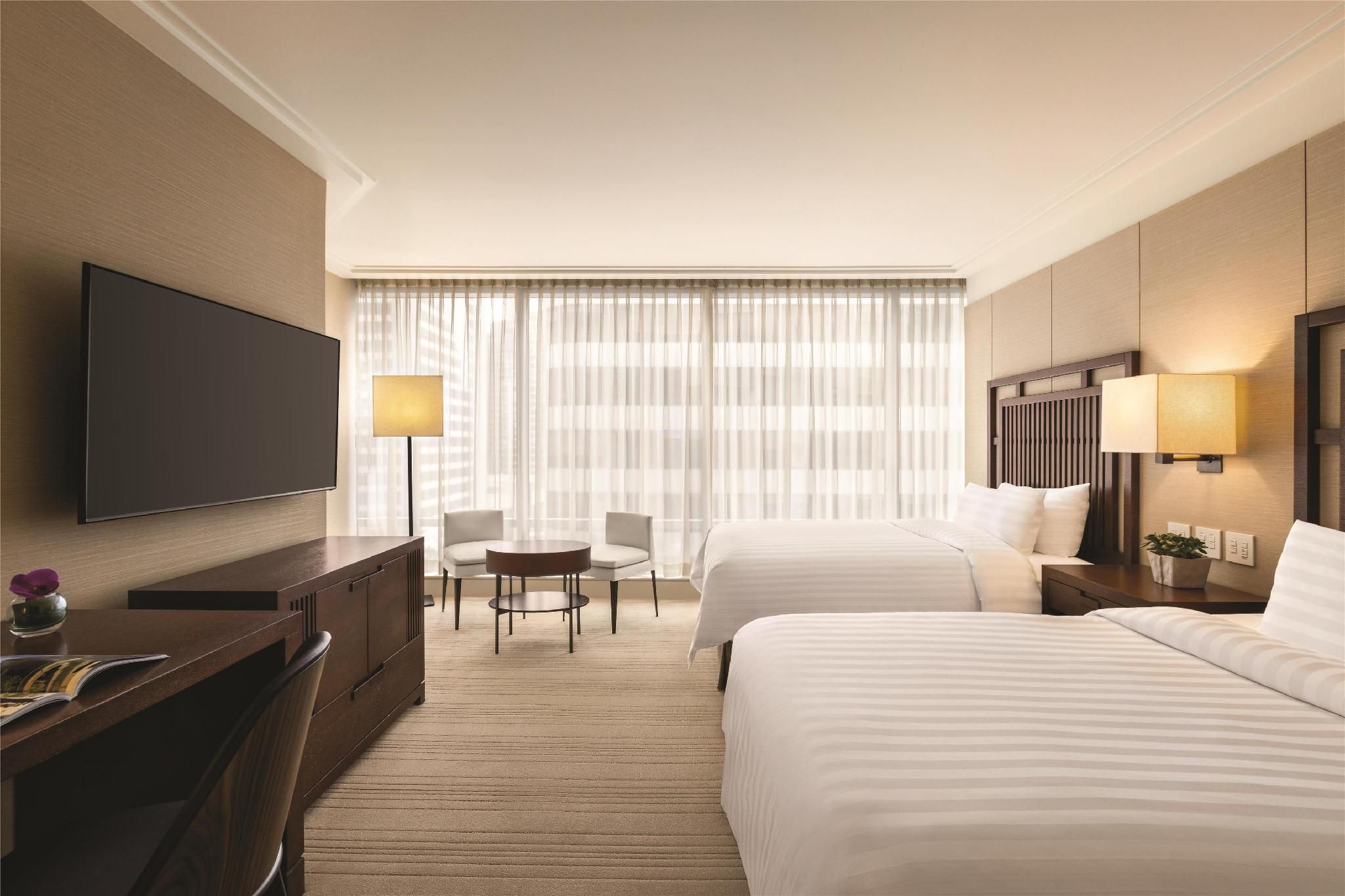 2 Double Beds City View