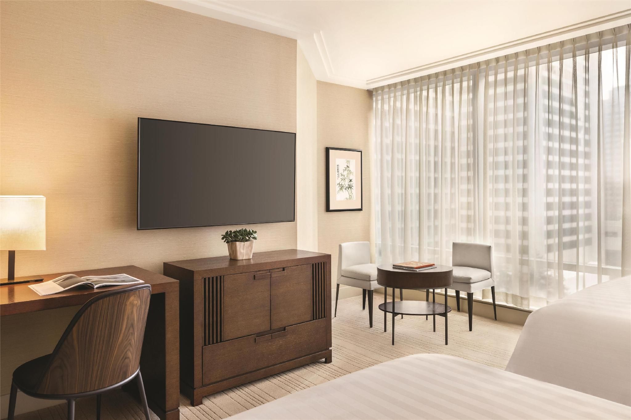 2 Double Beds City View