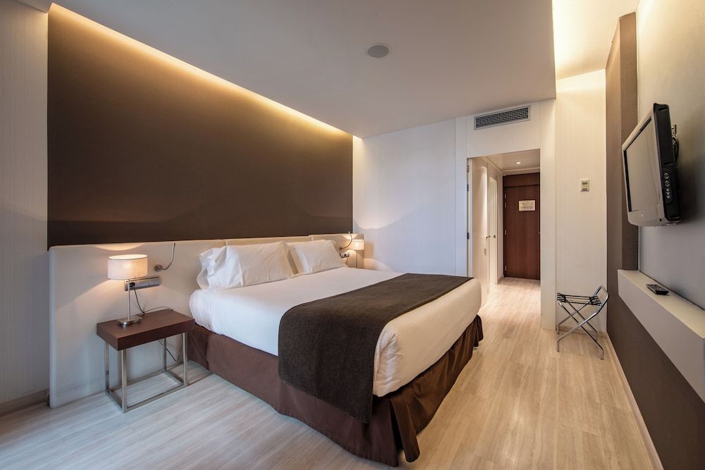 Hotel Diagonal Plaza Standard Single Room 4