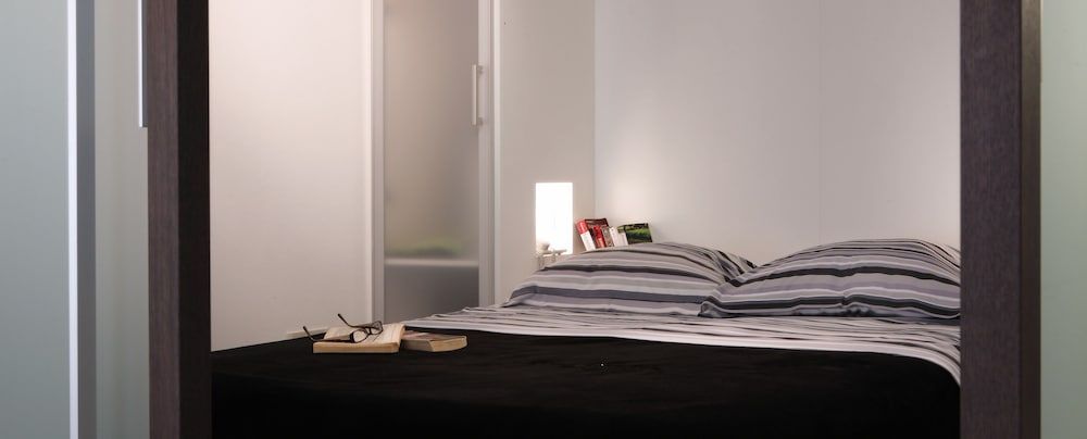 MirÓ Studio Apartments Studio, 1 Double Bed (Ulica Sv.Durda 16) 10