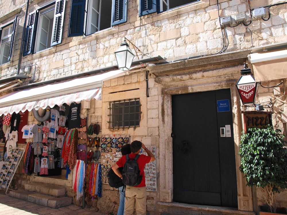 undefined MirÓ Studio Apartments 7