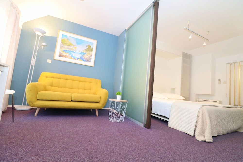 undefined MirÓ Studio Apartments 9