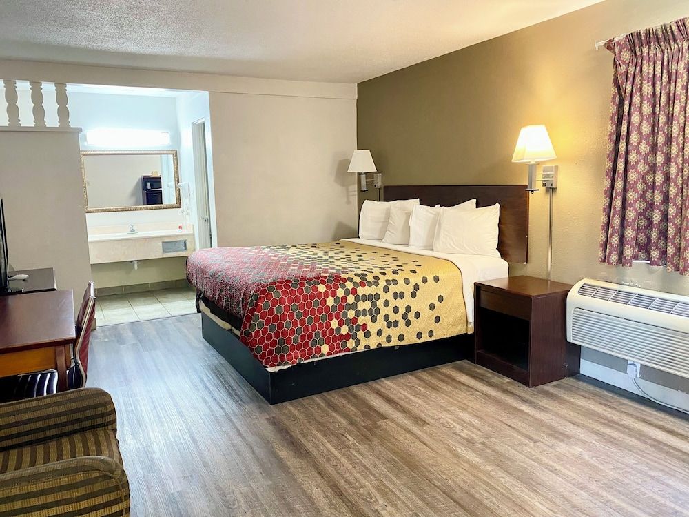 Room, 1 King Bed, Non Smoking
